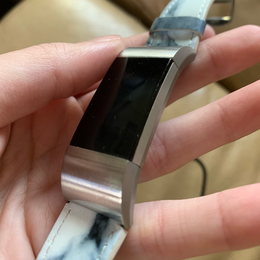 Fitbit Charge 2 - Picture 2 of 5